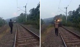 火车撞火车爆料新闻视频