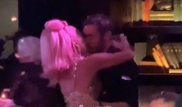 元旦恋情爆料新闻视频,明星甜蜜互动引网友热议